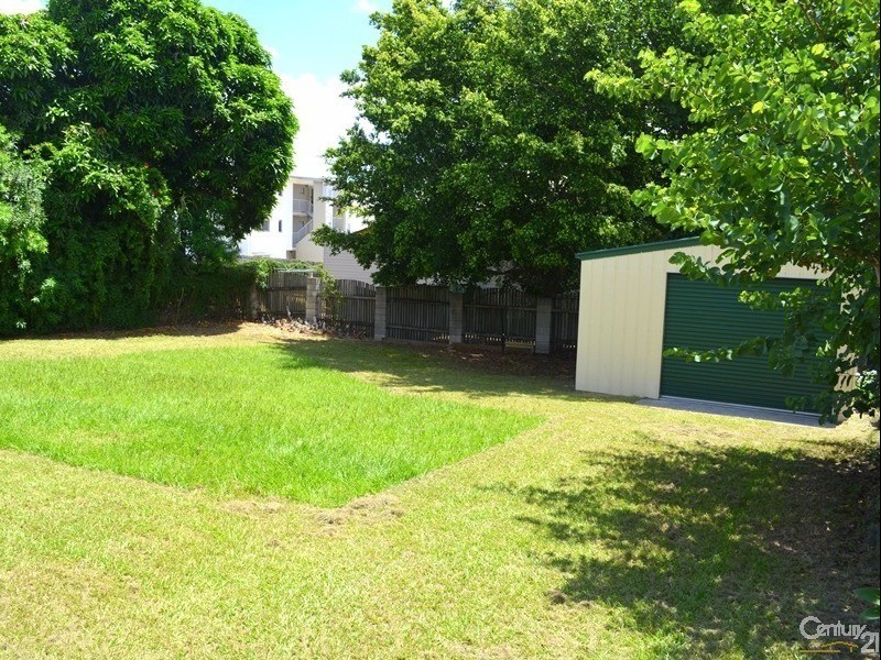 35 Kent Street, West Gladstone QLD 4680