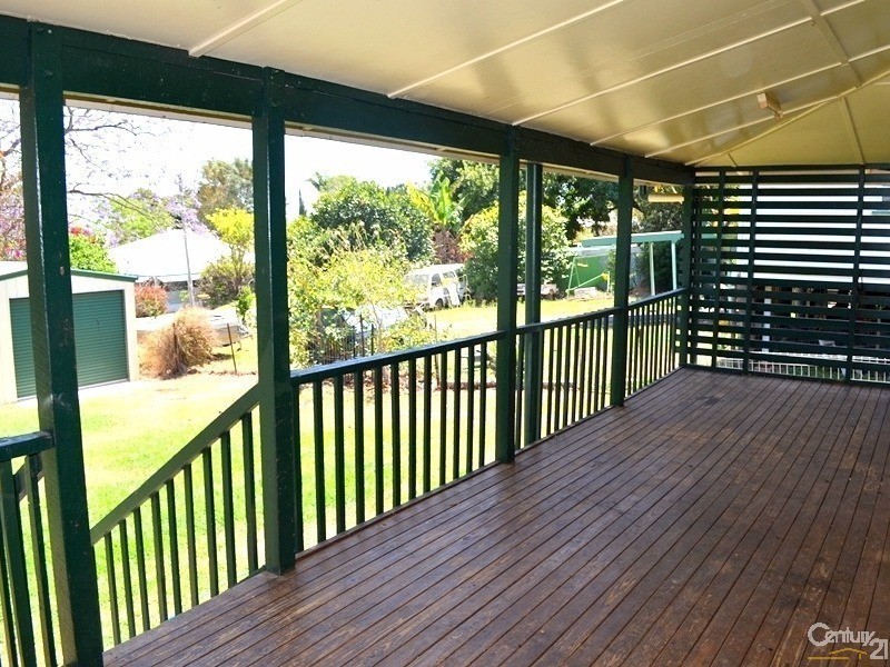 35 Kent Street, West Gladstone QLD 4680