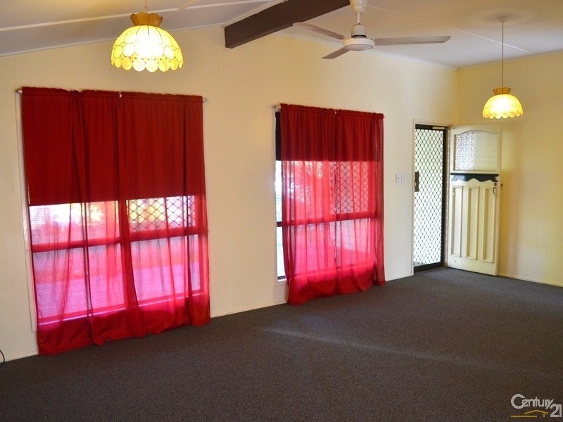 35 Kent Street, West Gladstone QLD 4680