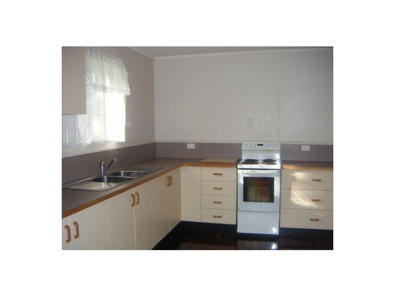 19 Williamson Street, Gladstone QLD 4680