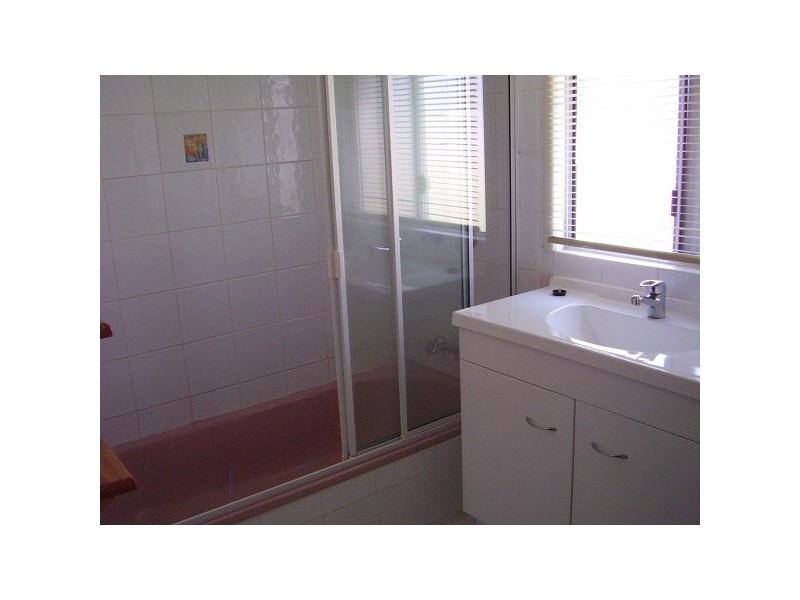 14 Bonar Street, Gladstone QLD 4680