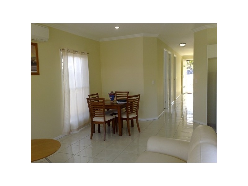 17 Park Street, West Gladstone QLD 4680