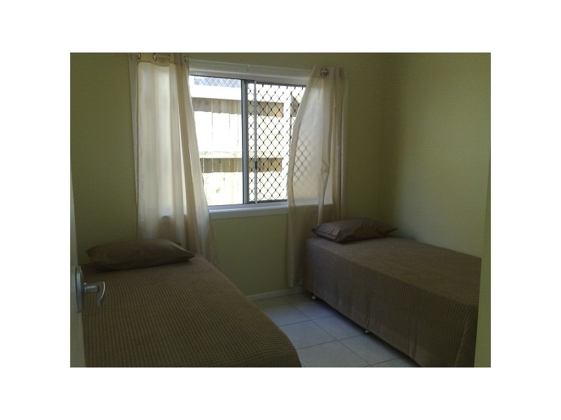 17 Park Street, West Gladstone QLD 4680