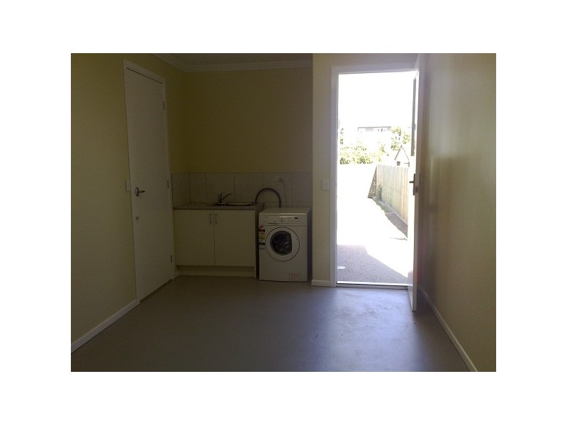 17 Park Street, West Gladstone QLD 4680