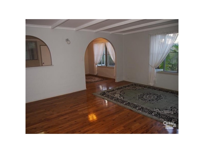 10 Weeroona Road, Burua QLD 4680