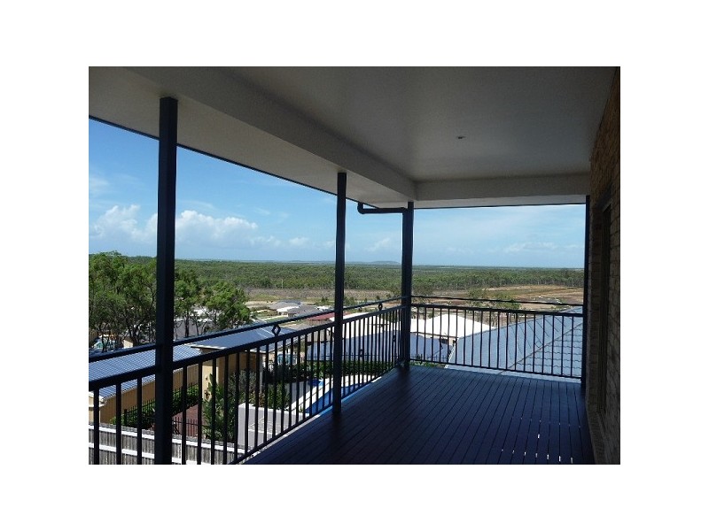 7 Panorama Court, Glen Eden QLD 4680