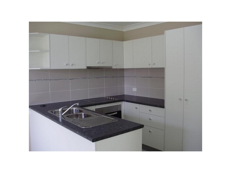 3/11 Walsh Street, Gladstone QLD 4680