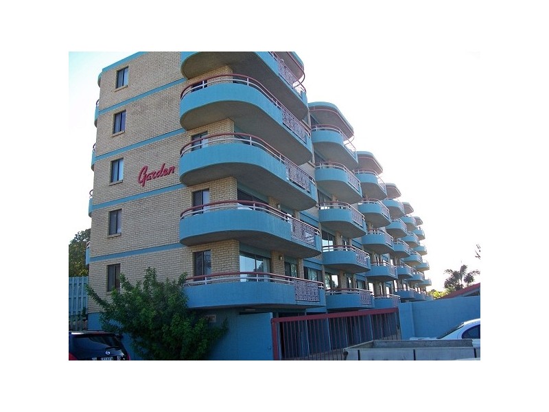 24/7 Kent Street, West Gladstone QLD 4680