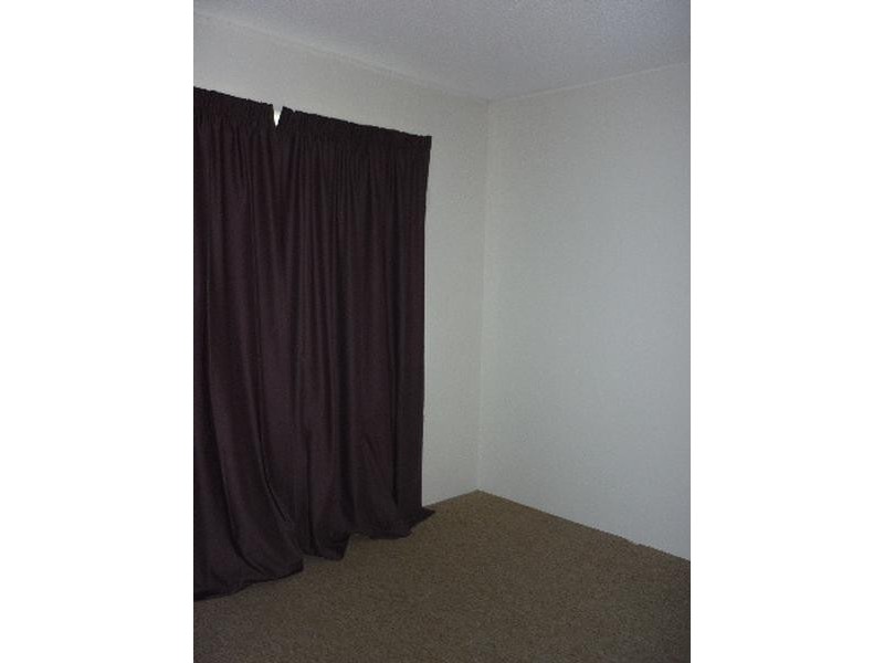 24/7 Kent Street, West Gladstone QLD 4680