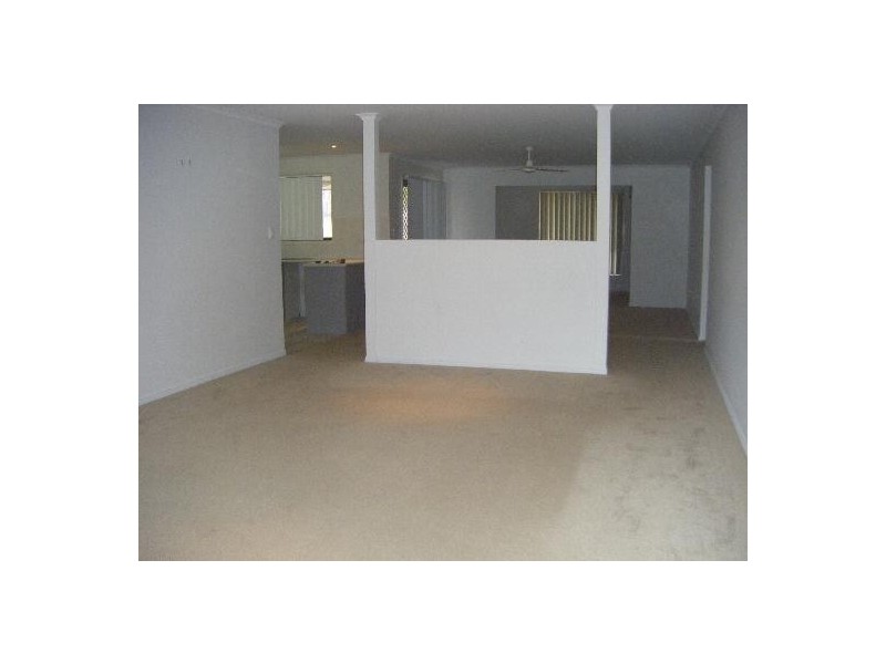 7 Bridgeman Place, New Auckland QLD 4680