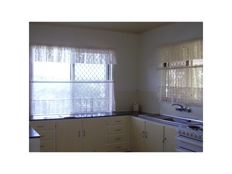 14 Twin Street, Gladstone QLD 4680