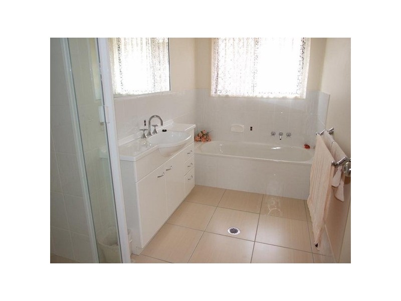 Boyne Island QLD 4680