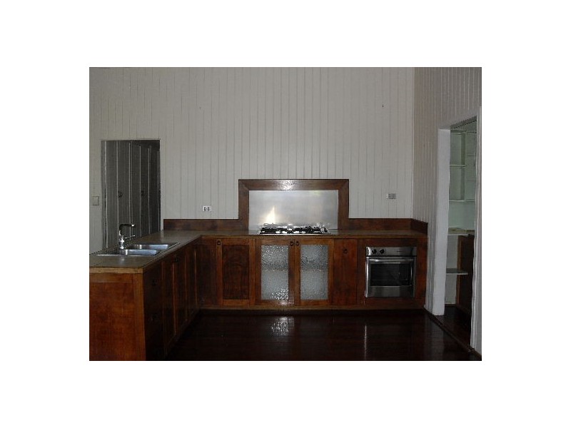 27 Ann Street, Gladstone QLD 4680