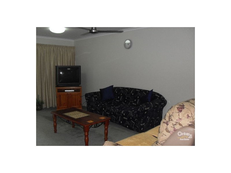 2/13 Yaroon Street, Gladstone QLD 4680