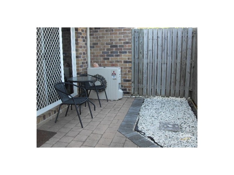 2/13 Yaroon Street, Gladstone QLD 4680