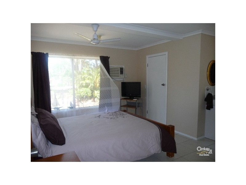 42 Wilson Street, New Auckland QLD 4680