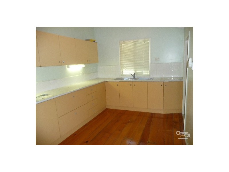 14 Bonar Street, Gladstone QLD 4680