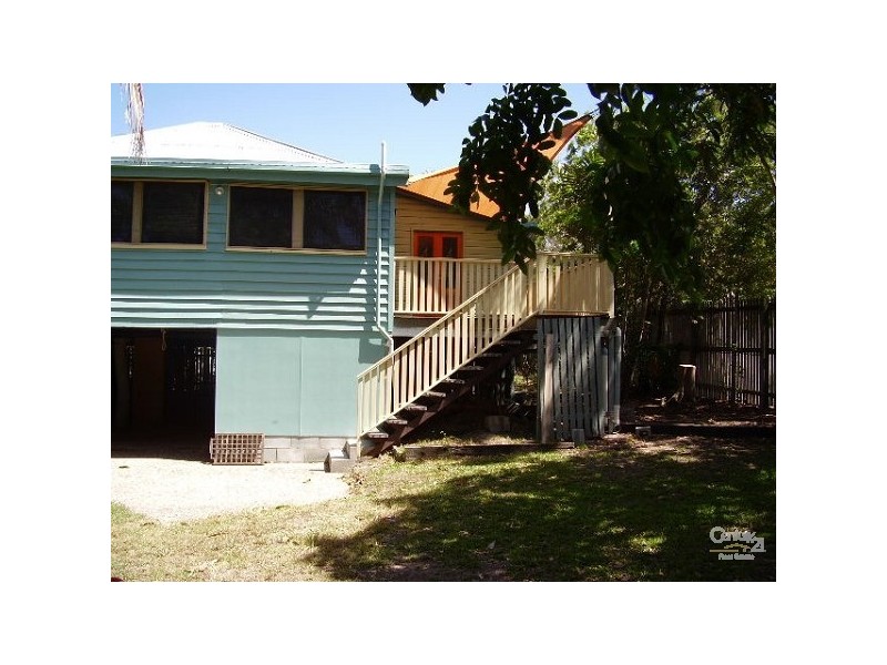 18 Roberts Street, Gladstone QLD 4680