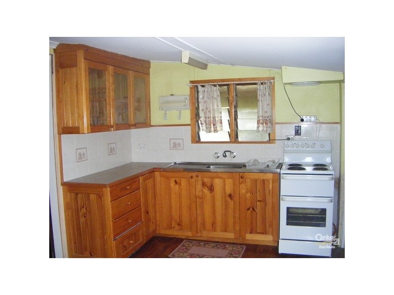 1688 Raglan Station Road, Raglan QLD 4697