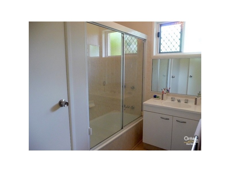 5 Fir Court, Kin Kora QLD 4680