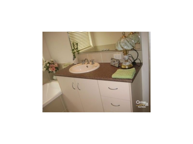 4 Observatory Place, Gladstone QLD 4680