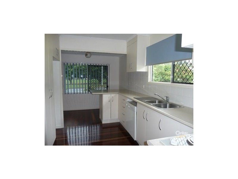 9 Mellefont Street, West Gladstone QLD 4680