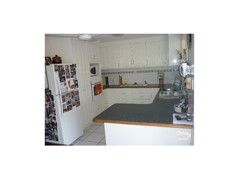 33 Dixon Drive, Telina QLD 4680