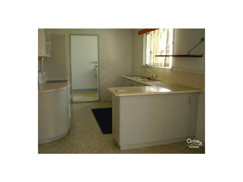 18 Lyons Street, South Gladstone QLD 4680