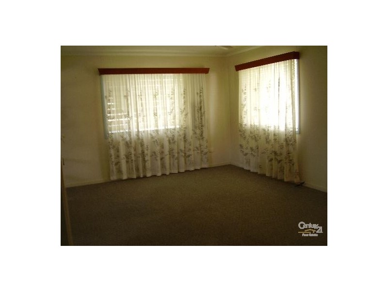 18 Lyons Street, South Gladstone QLD 4680