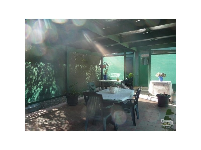 17 King George Street, Mount Larcom QLD 4695