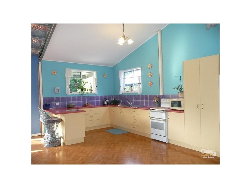 19 King George Street, Mount Larcom QLD 4695