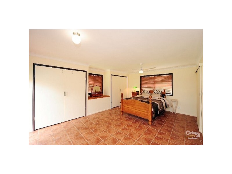 10 Yacht Road, Tannum Sands QLD 4680