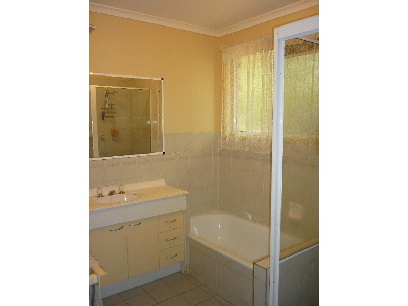 21 Malpas Avenue, Boyne Island QLD 4680