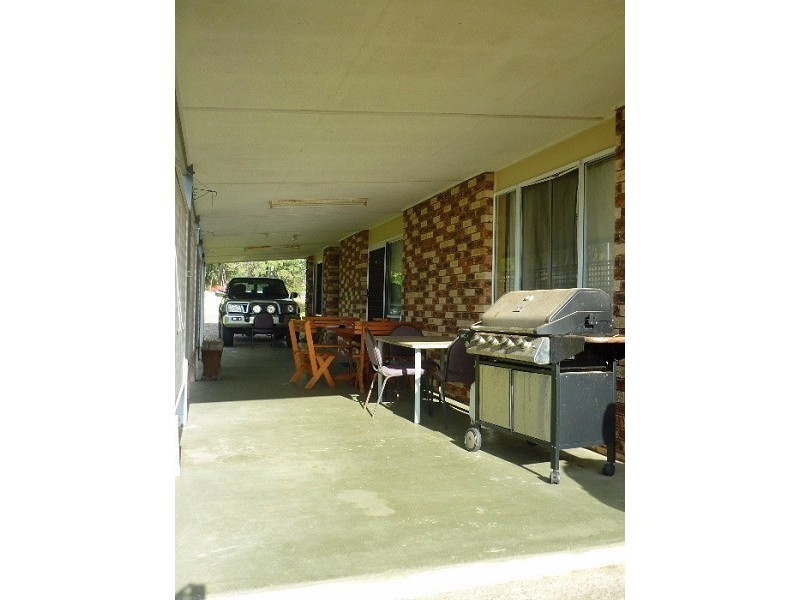 21 Malpas Avenue, Boyne Island QLD 4680