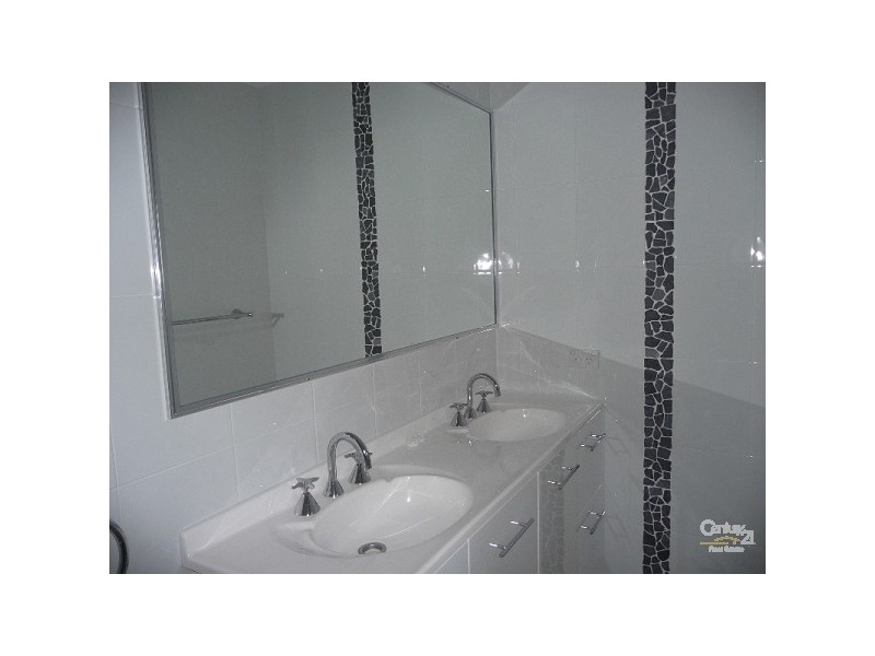 31 Herbertson Street, Gladstone QLD 4680