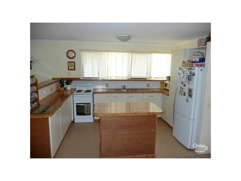 73 Beak Street, New Auckland QLD 4680