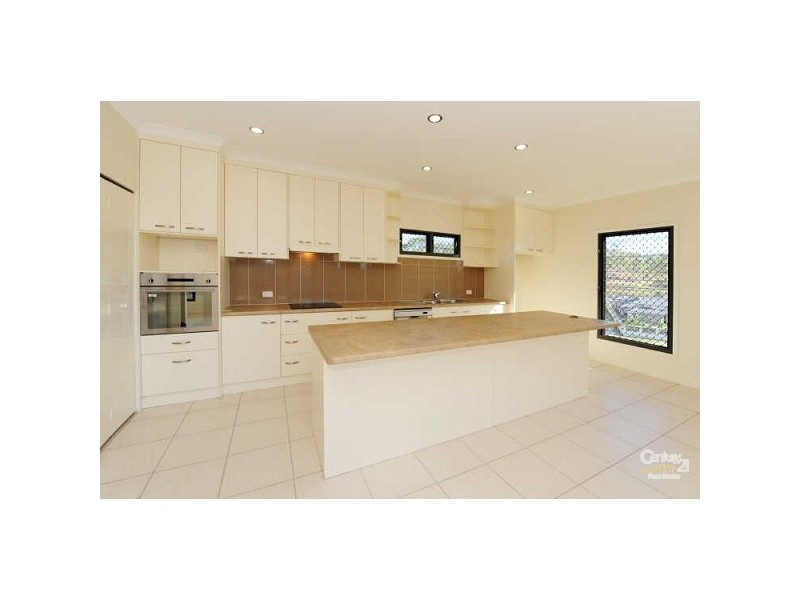 3 Danielle Court, Boyne Island QLD 4680