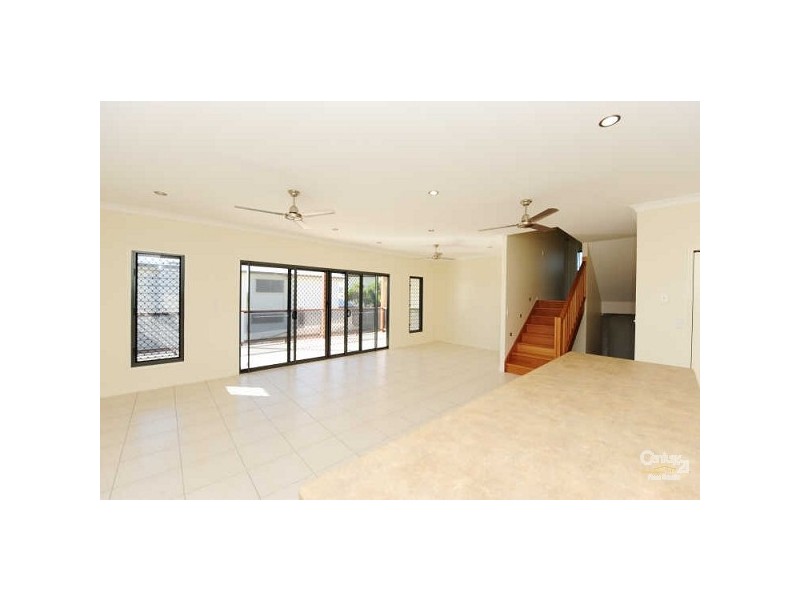 3 Danielle Court, Boyne Island QLD 4680