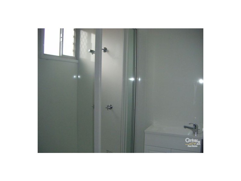 2/129 Off Lane, Gladstone QLD 4680