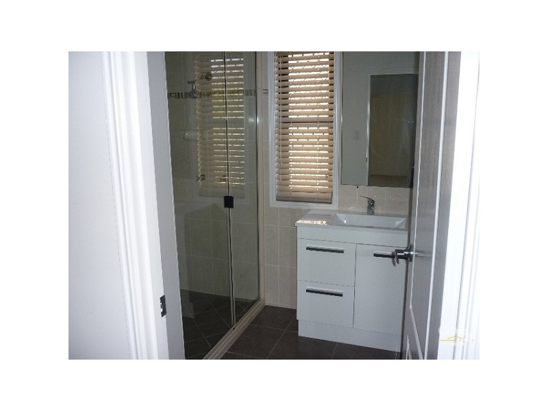 2/11 Sun Court, Calliope QLD 4680