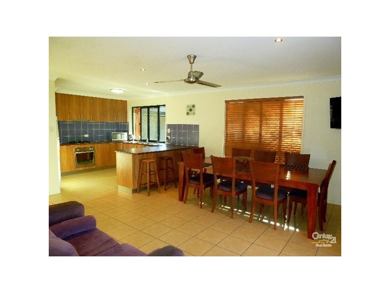 3 Cockatoo Drive, New Auckland QLD 4680