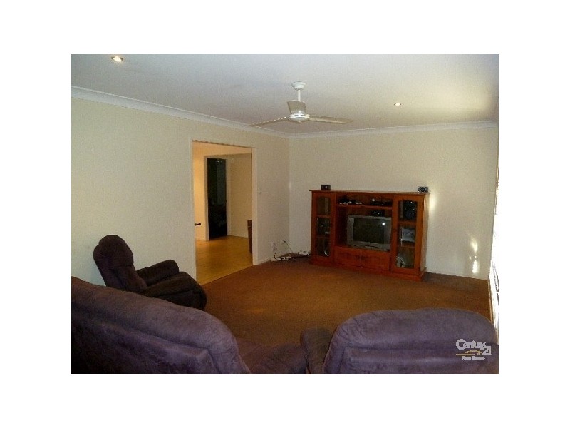 3 Cockatoo Drive, New Auckland QLD 4680