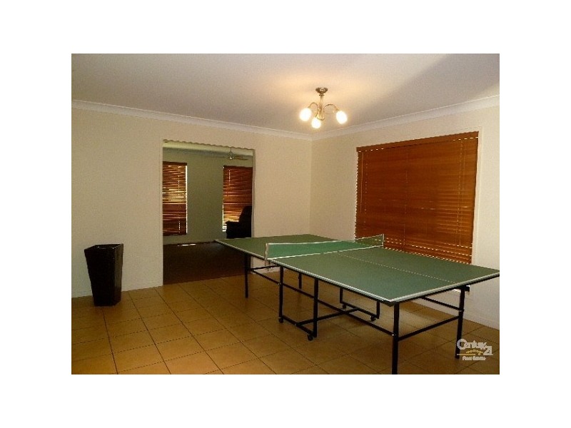 3 Cockatoo Drive, New Auckland QLD 4680