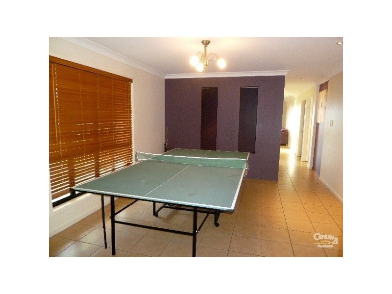 3 Cockatoo Drive, New Auckland QLD 4680