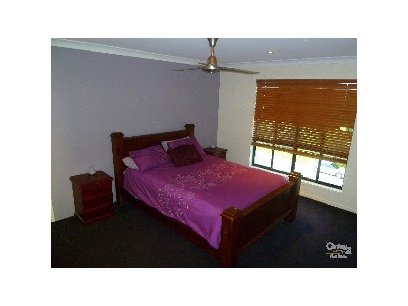 3 Cockatoo Drive, New Auckland QLD 4680