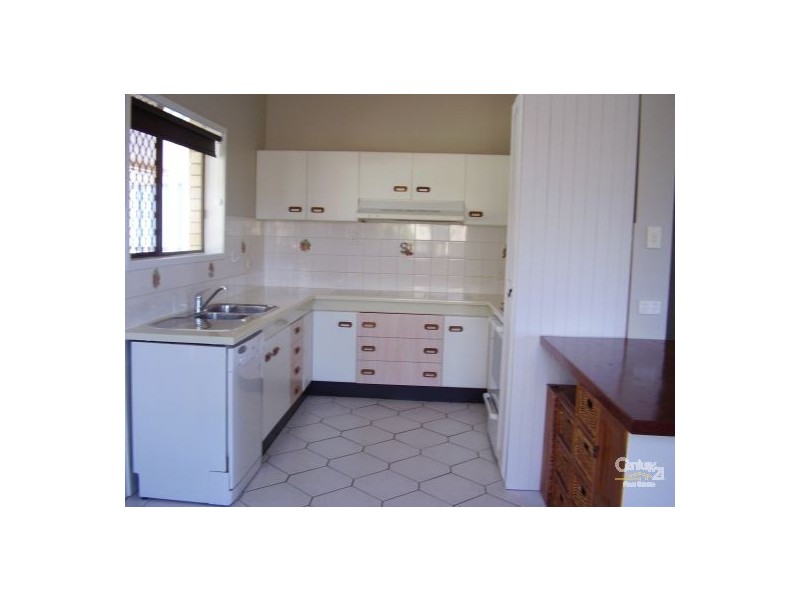 7 The Esplanade, Gladstone QLD 4680