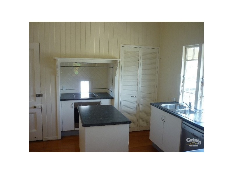 9 Pier Street, Gladstone QLD 4680