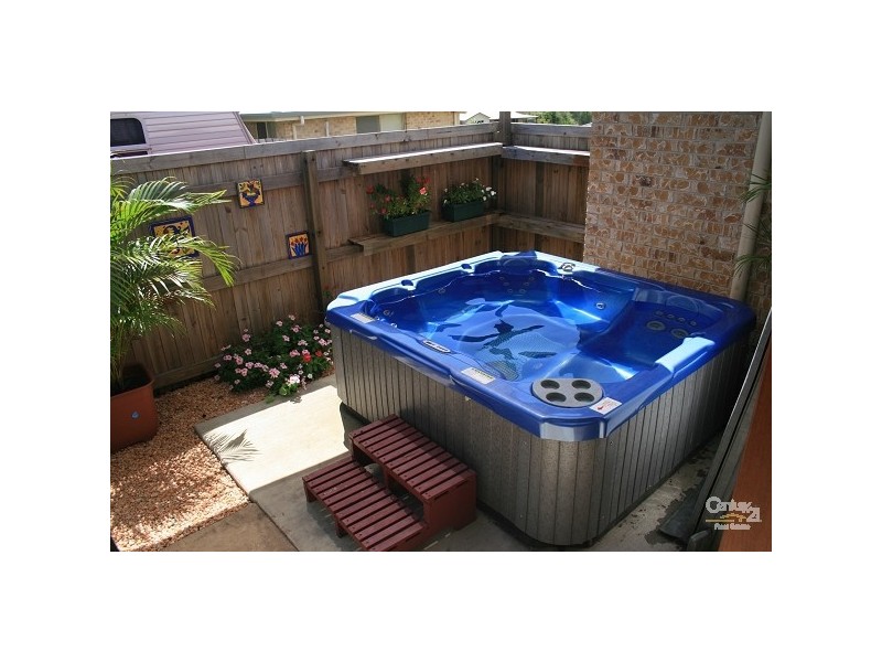 11 Bridgeman Place, Gladstone QLD 4680