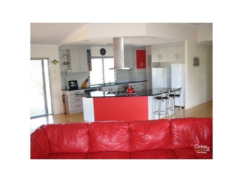 Wooderson QLD 4680