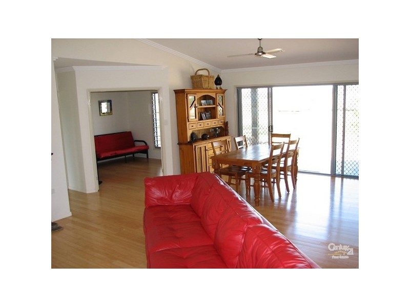 Wooderson QLD 4680